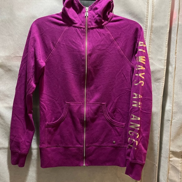 Victoria’s Secret sweatshirt with sequins on the back - Picture 14 of 16